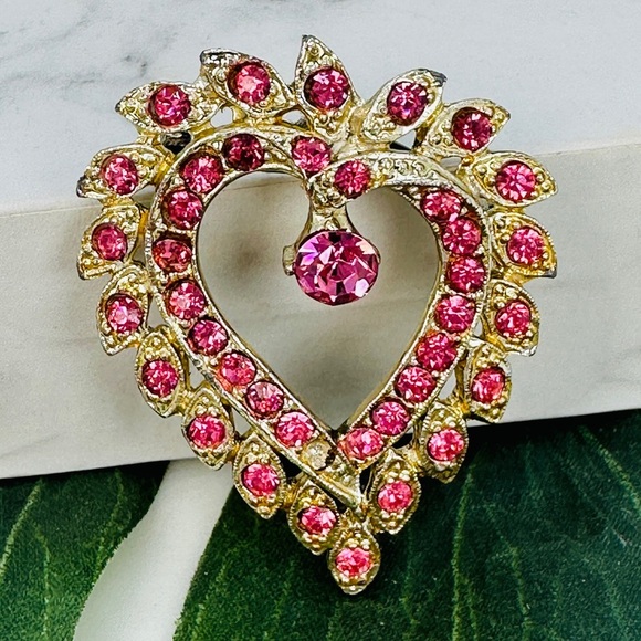 Vintage Pink Rhinestone Heart Brooch Pin Leaf Gold Tone Romantic Jewelry Ice - Picture 1 of 9